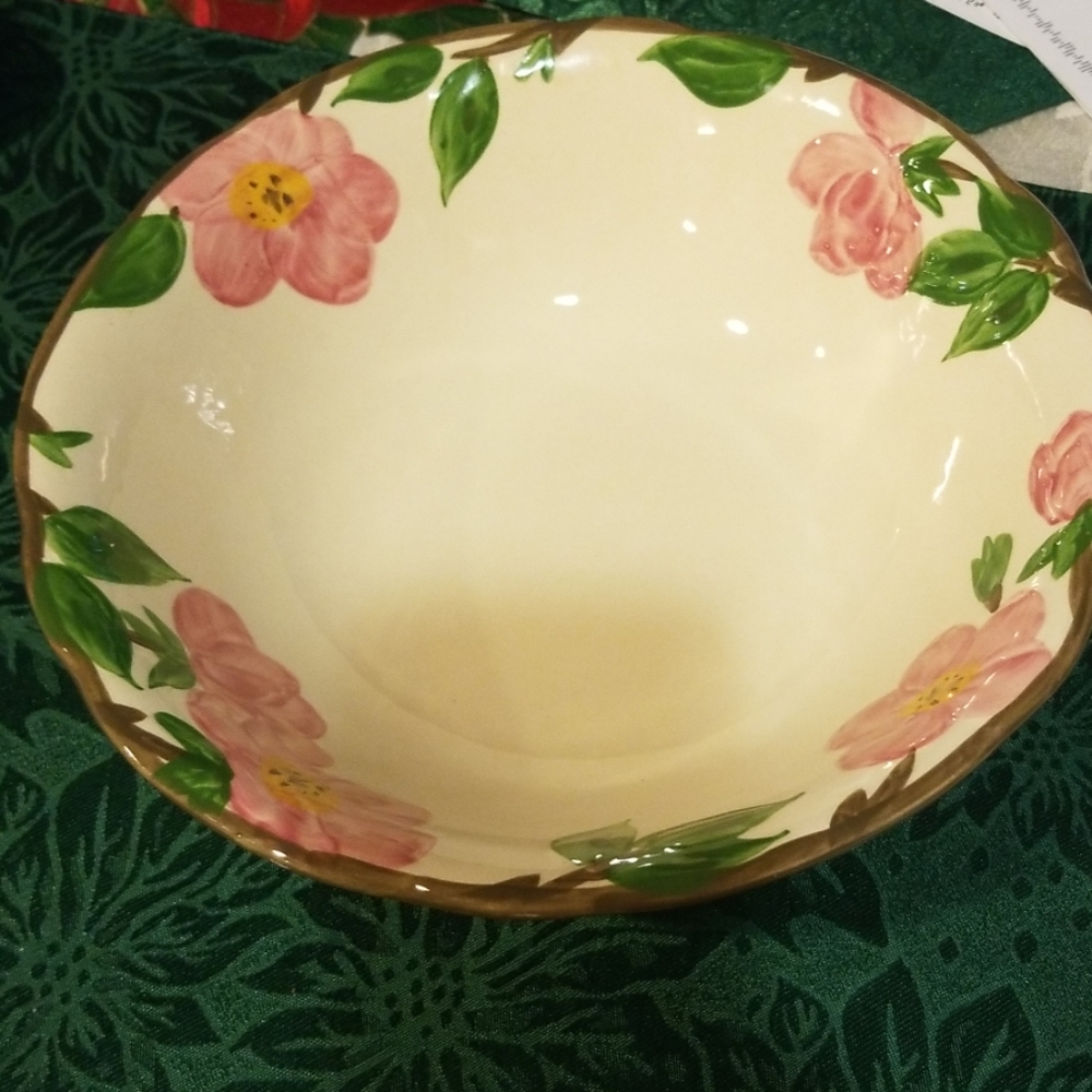 9" round vegetable dish, Franciscan Desert rose